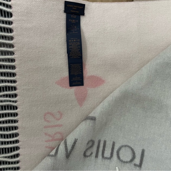 LV Reykjavik Gradient 100% cashmere Scarf - Picture 4 of 7